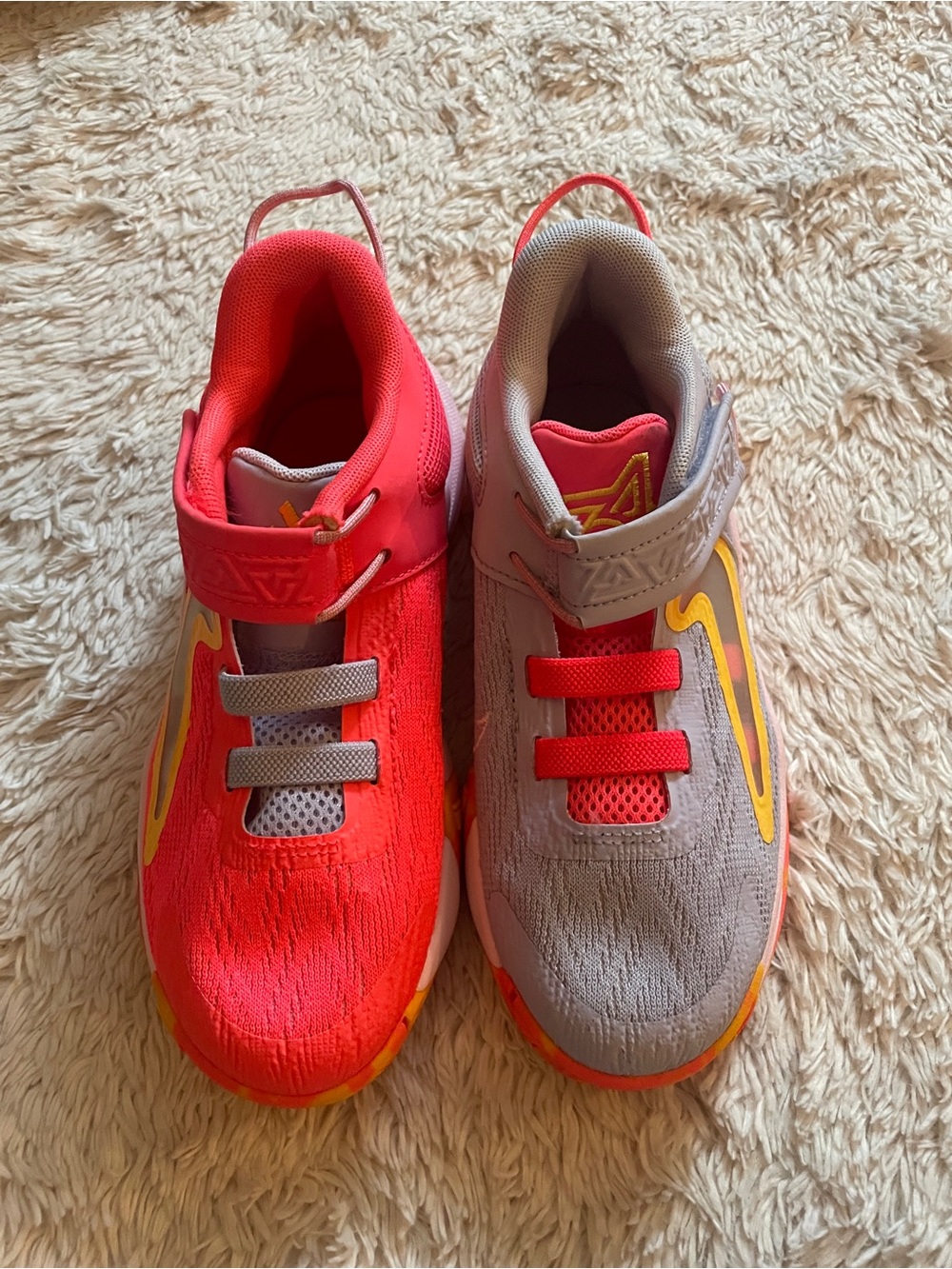 Nike Giannis Lightweight Basketball Sneakers